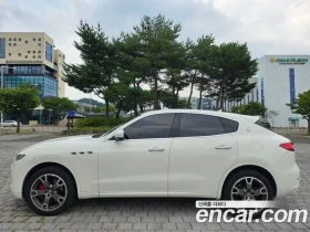 Maserati Levante ДИЗЕЛ | 2 КЛЮЧА | ПАНОРАМА | Auto.bg — изображение 4 Maserati Levante ДИЗЕЛ | 2 КЛЮЧА | ПАНОРАМА | Auto.bg — изображение 4