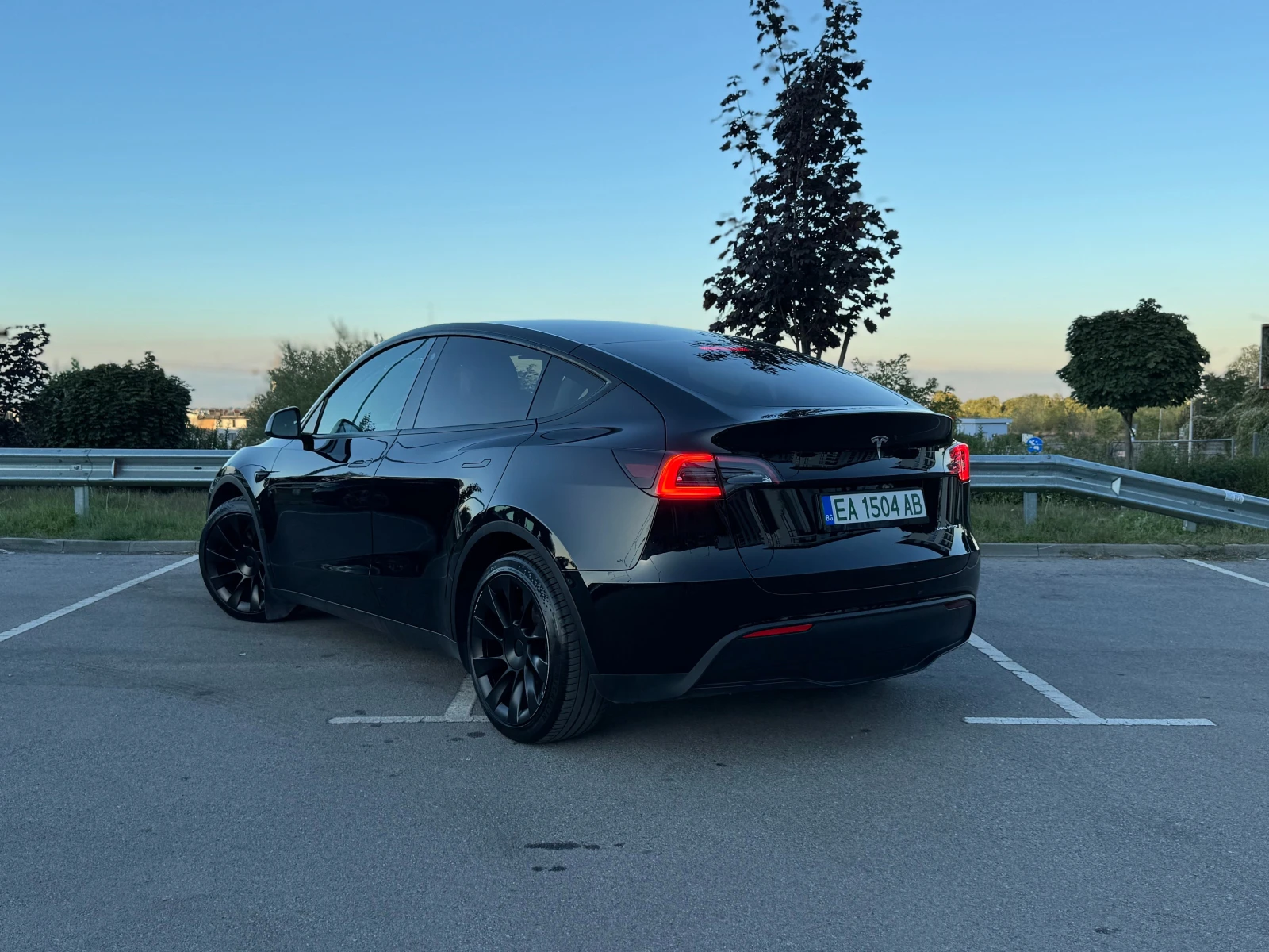 Tesla Model Y Long Range - изображение 3 | Auto.bg Tesla Model Y Long Range - изображение 3