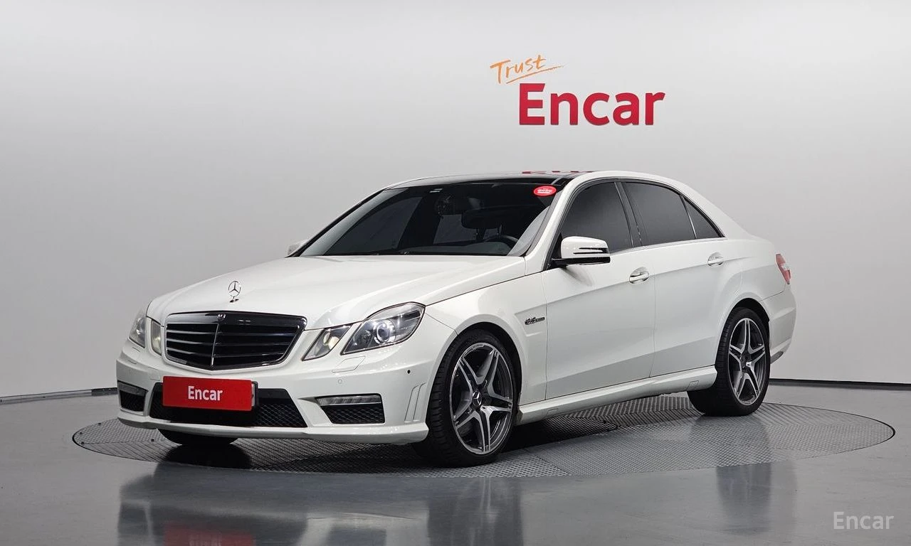 Mercedes-Benz E 63 AMG PANORAMA* НАДУВАНЕ* ПОДГРЕВ* ОБДУХВАНЕ* HARMAN-KAR | Auto.bg — изображение 1 Mercedes-Benz E 63 AMG PANORAMA* НАДУВАНЕ* ПОДГРЕВ* ОБДУХВАНЕ* HARMAN-KAR | Auto.bg — изображение 1