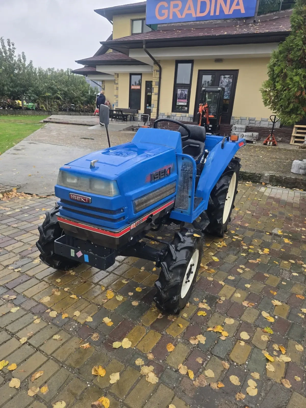 Трактор ISEKI Ta 247 - изображение 2 | Auto.bg Трактор ISEKI Ta 247 - изображение 2