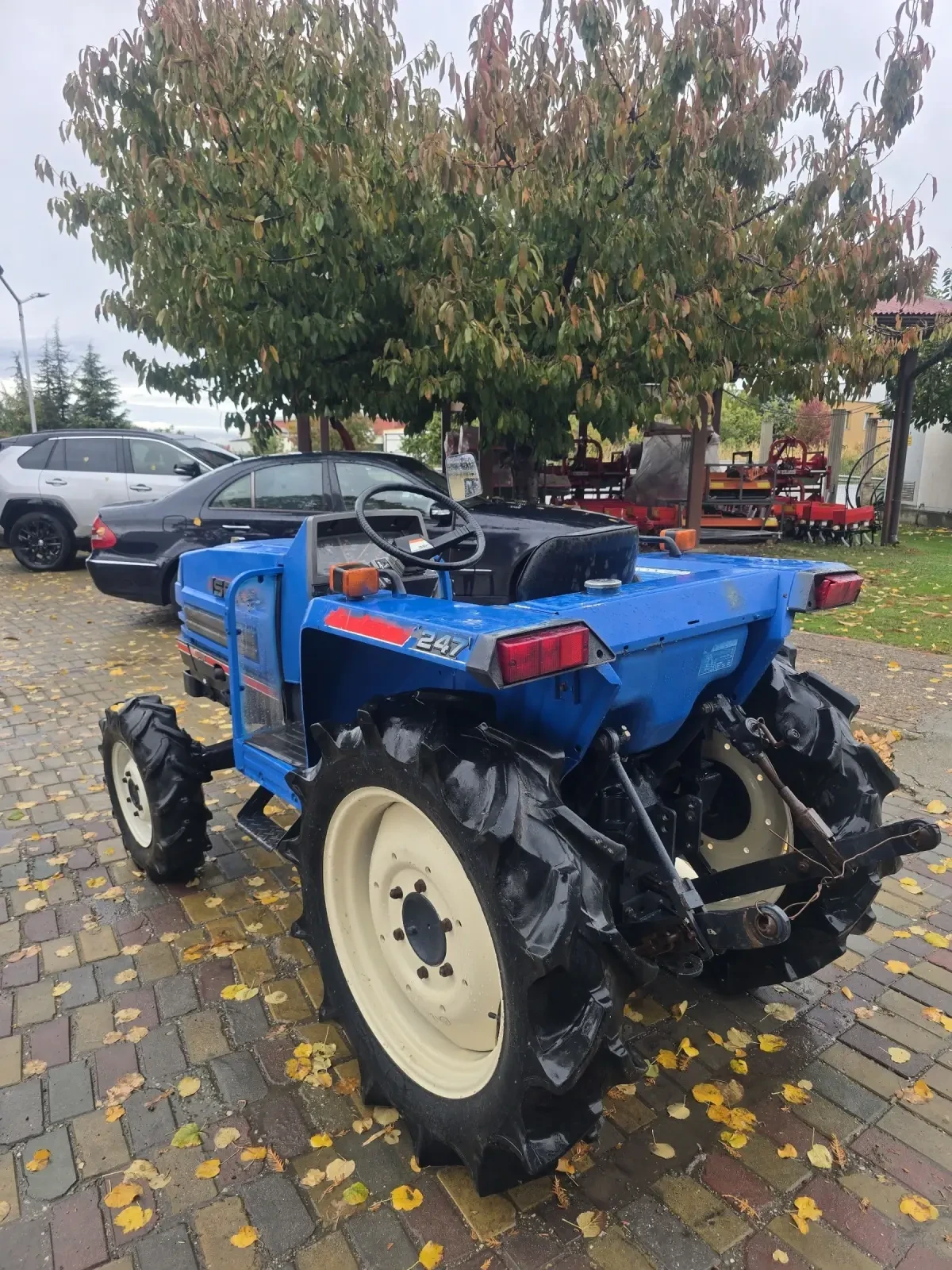 Трактор ISEKI Ta 247 - изображение 4 | Auto.bg Трактор ISEKI Ta 247 - изображение 4