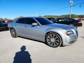 Chrysler 300c S* RWD* КОЖА* ПЪЛНА ИСТОРИЯ - 7399 € - 32879544 4 | Car24.bg Chrysler 300c S* RWD* КОЖА* ПЪЛНА ИСТОРИЯ - 7399 € - 32879544 4