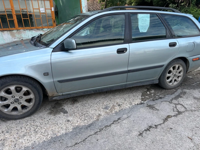 Volvo V40 1.800 - 950 € / 1858.04 лв. - 45997669 1 | Car24.bg Volvo V40 1.800 - 950 € / 1858.04 лв. - 45997669 1