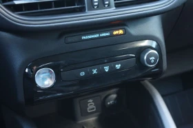 Ford Escape PHEV / Heated Seats / CarPlay / Power Liftgate | Auto.bg — изображение 14 Ford Escape PHEV / Heated Seats / CarPlay / Power Liftgate | Auto.bg — изображение 14