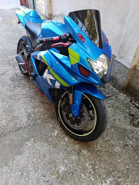 Suzuki Gsxr 750 | Auto.bg — изображение 7 Suzuki Gsxr 750 | Auto.bg — изображение 7