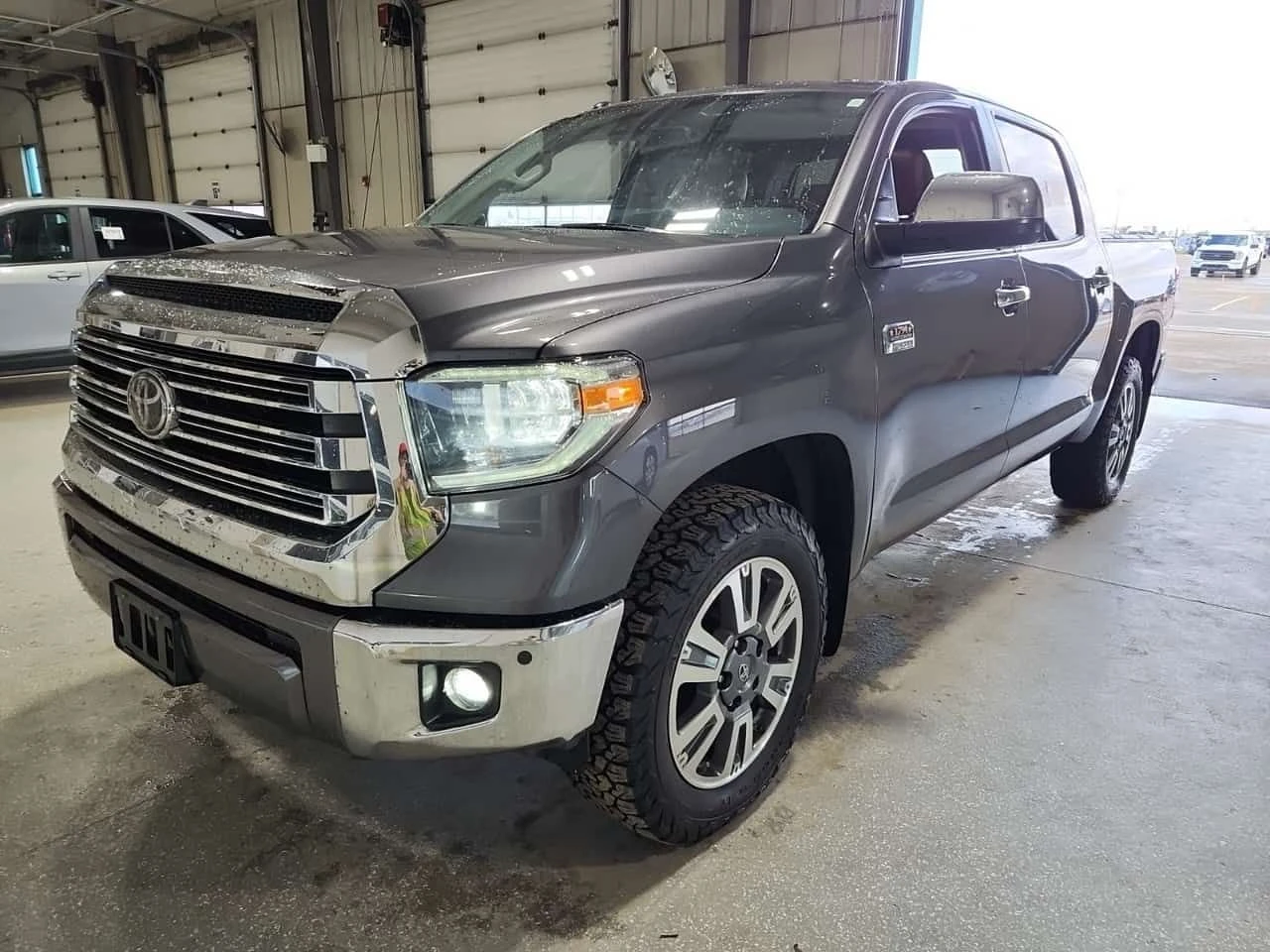 Toyota Tundra * PLATINUM CREW CAB SHORT BED * AWD * CARFAX * | Auto.bg — изображение 1 Toyota Tundra * PLATINUM CREW CAB SHORT BED * AWD * CARFAX * | Auto.bg — изображение 1
