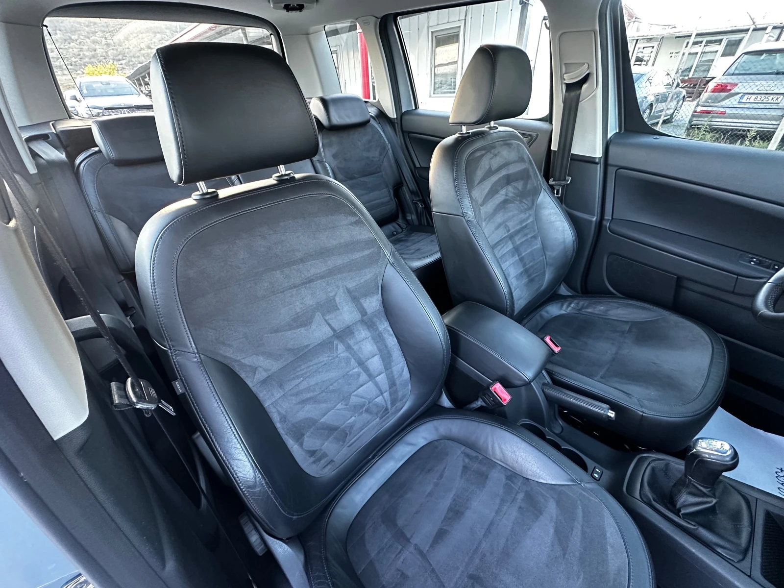 Skoda Yeti 2.0TDI 4x4* Нави* Кожа* Подгрев - изображение 10 | Auto.bg Skoda Yeti 2.0TDI 4x4* Нави* Кожа* Подгрев - изображение 10