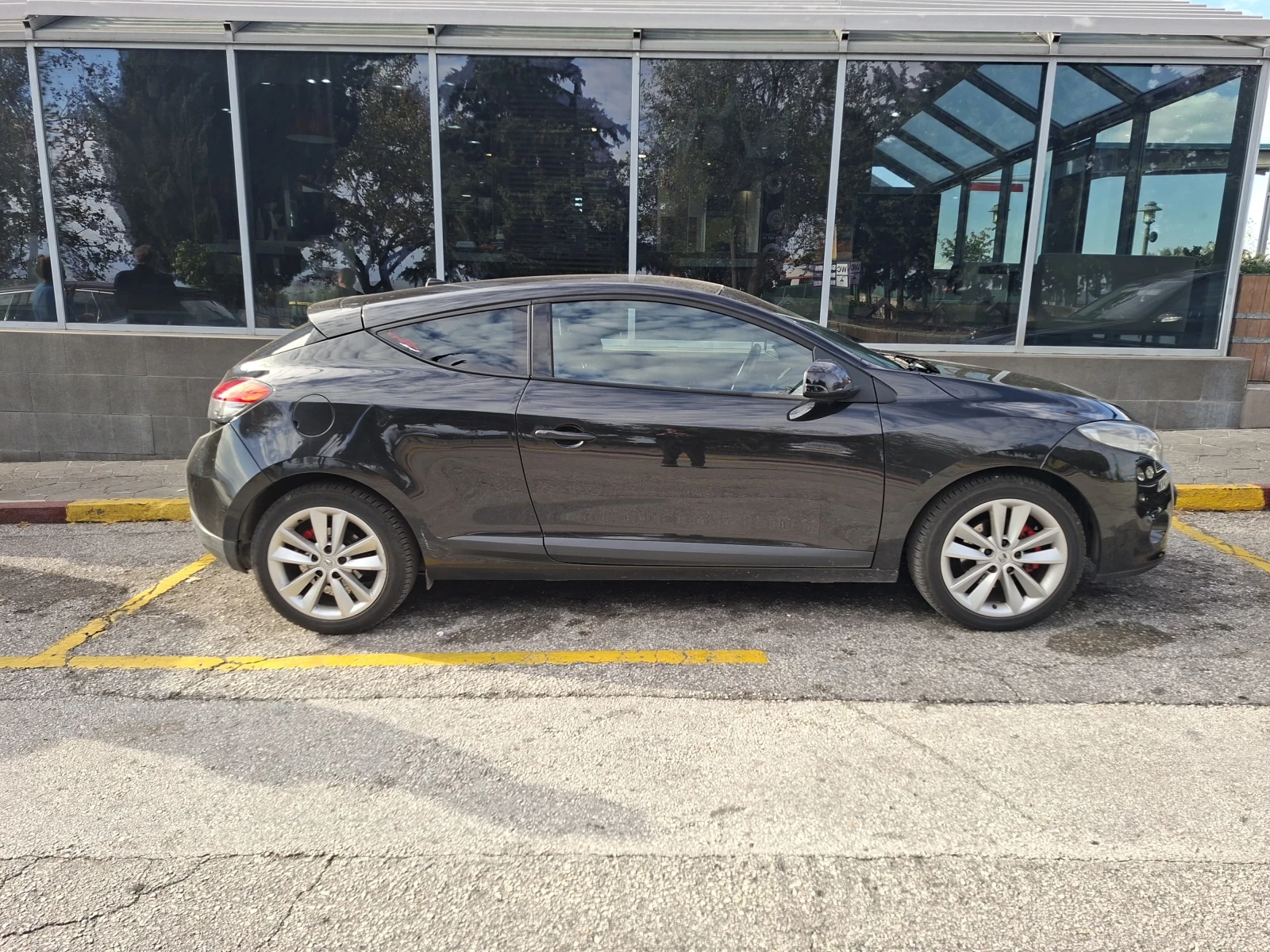 Renault Megane undefined | Auto.bg — изображение 1 Renault Megane undefined | Auto.bg — изображение 1