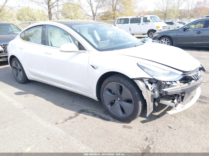 Tesla Model 3 Long Range/Performance - 11000 € / 21514.13 лв. - 11394953 1 | Car24.bg Tesla Model 3 Long Range/Performance - 11000 € / 21514.13 лв. - 11394953 1