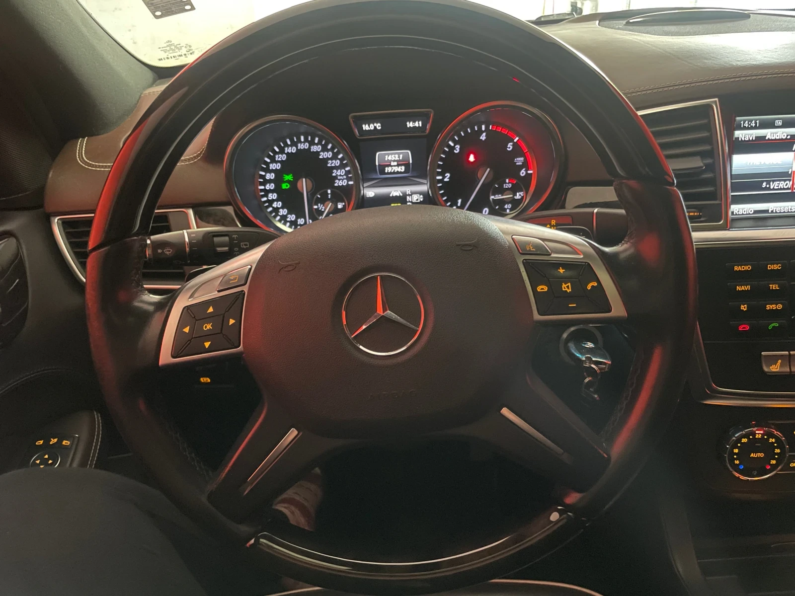 Mercedes-Benz ML 350 ML 350 Bluetec - 4 Маtic - изображение 9 | Auto.bg Mercedes-Benz ML 350 ML 350 Bluetec - 4 Маtic - изображение 9