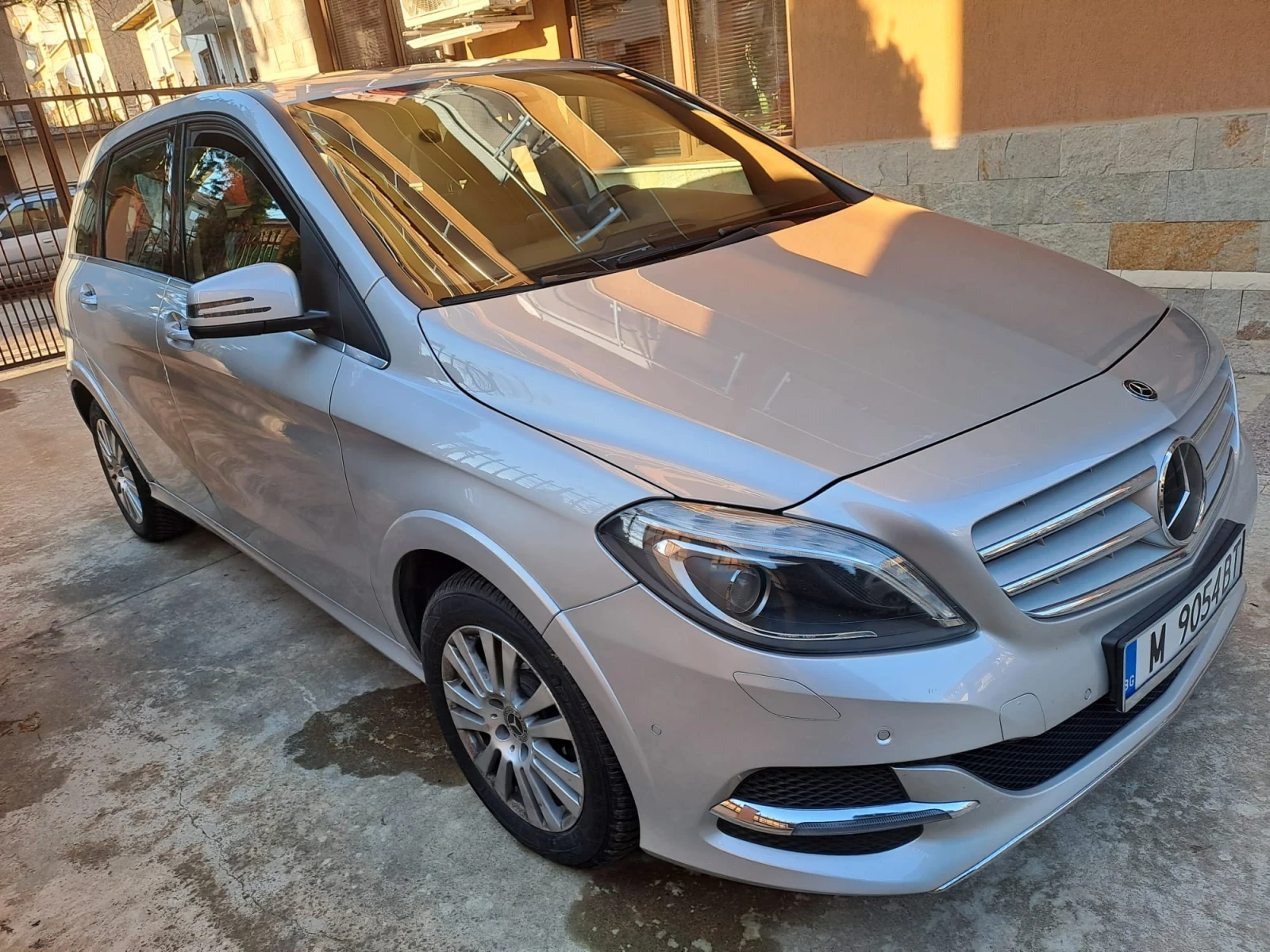 Mercedes-Benz B 200 NGT - изображение 3 | Auto.bg Mercedes-Benz B 200 NGT - изображение 3