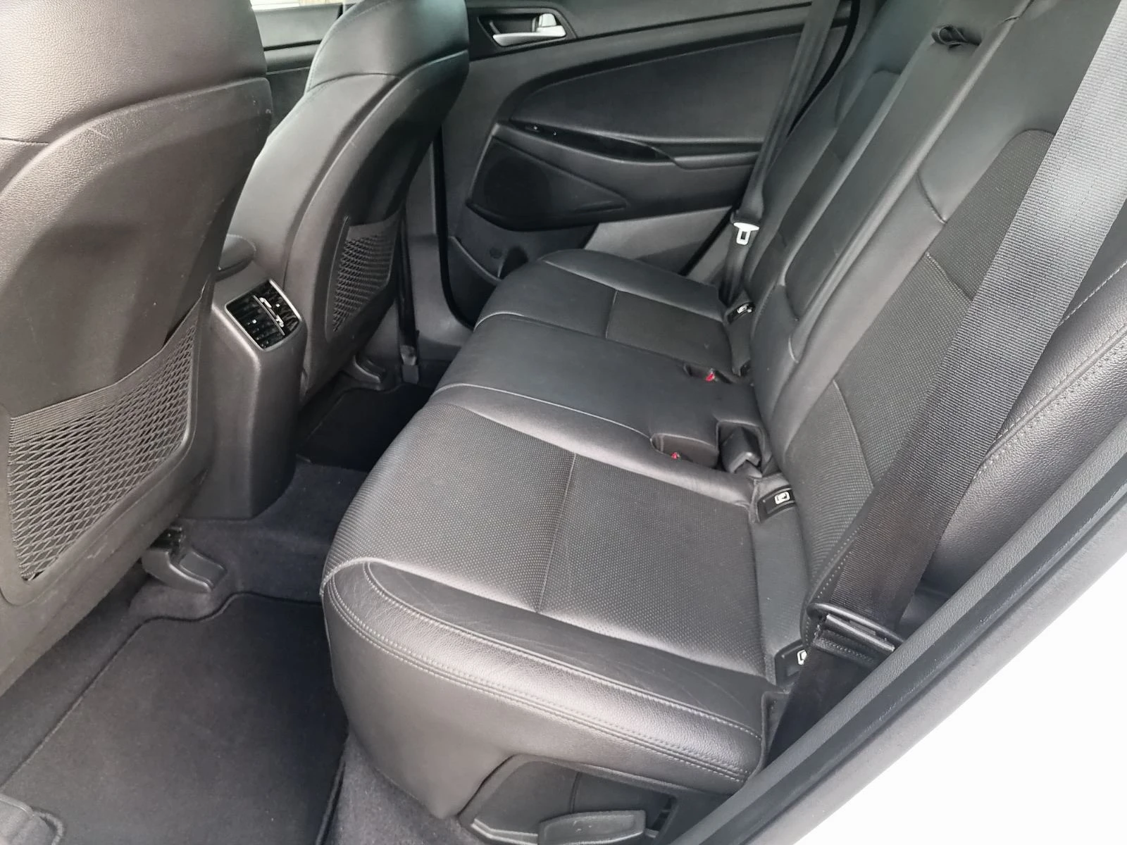 Hyundai Tucson 2.0 CRDI 4X4 - изображение 8 | Auto.bg Hyundai Tucson 2.0 CRDI 4X4 - изображение 8