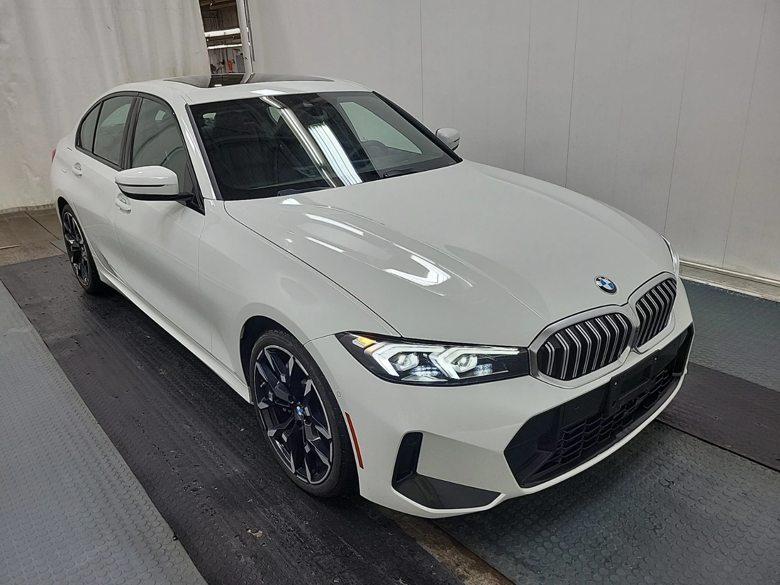 BMW 330 facelift / 330i xDrive / 1 СОБСТВЕНИК / ПЕРФЕКТНА | Auto.bg — изображение 1 BMW 330 facelift / 330i xDrive / 1 СОБСТВЕНИК / ПЕРФЕКТНА | Auto.bg — изображение 1