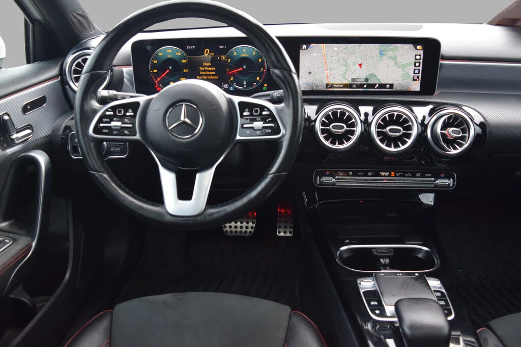 Mercedes-Benz A 250 AMG* 4MATIC* FULL DIGITAL* PANORAMA* ПАМЕТ*  - изображение 7 | Auto.bg Mercedes-Benz A 250 AMG* 4MATIC* FULL DIGITAL* PANORAMA* ПАМЕТ*  - изображение 7