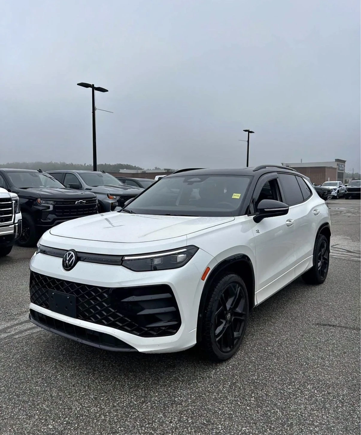 VW Tiguan COMFORTLINE R-LINE BLACK EDITION * 2.0 * AWD * | Auto.bg — изображение 1 VW Tiguan COMFORTLINE R-LINE BLACK EDITION * 2.0 * AWD * | Auto.bg — изображение 1