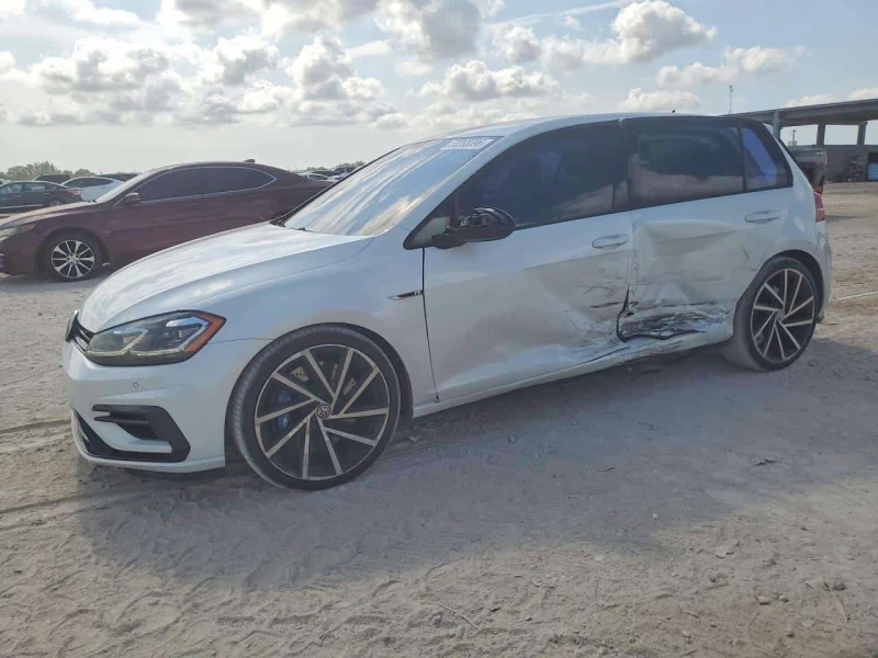 VW Golf R / ПЪРВИ СОБСТВЕНИК / ФИКСИРАНА ЦЕНА - 12300 € / 24056.71 лв. - 10804106 1 | Car24.bg VW Golf R / ПЪРВИ СОБСТВЕНИК / ФИКСИРАНА ЦЕНА - 12300 € / 24056.71 лв. - 10804106 1