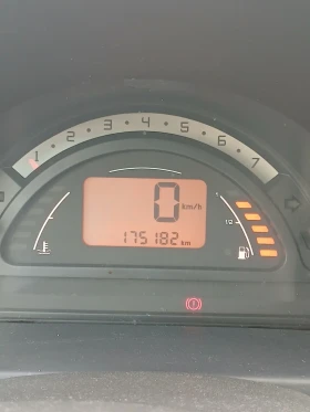 Citroen C3 Хечбек - 1300 € / 2542.58 лв. - 99352395 6 | Car24.bg Citroen C3 Хечбек - 1300 € / 2542.58 лв. - 99352395 6