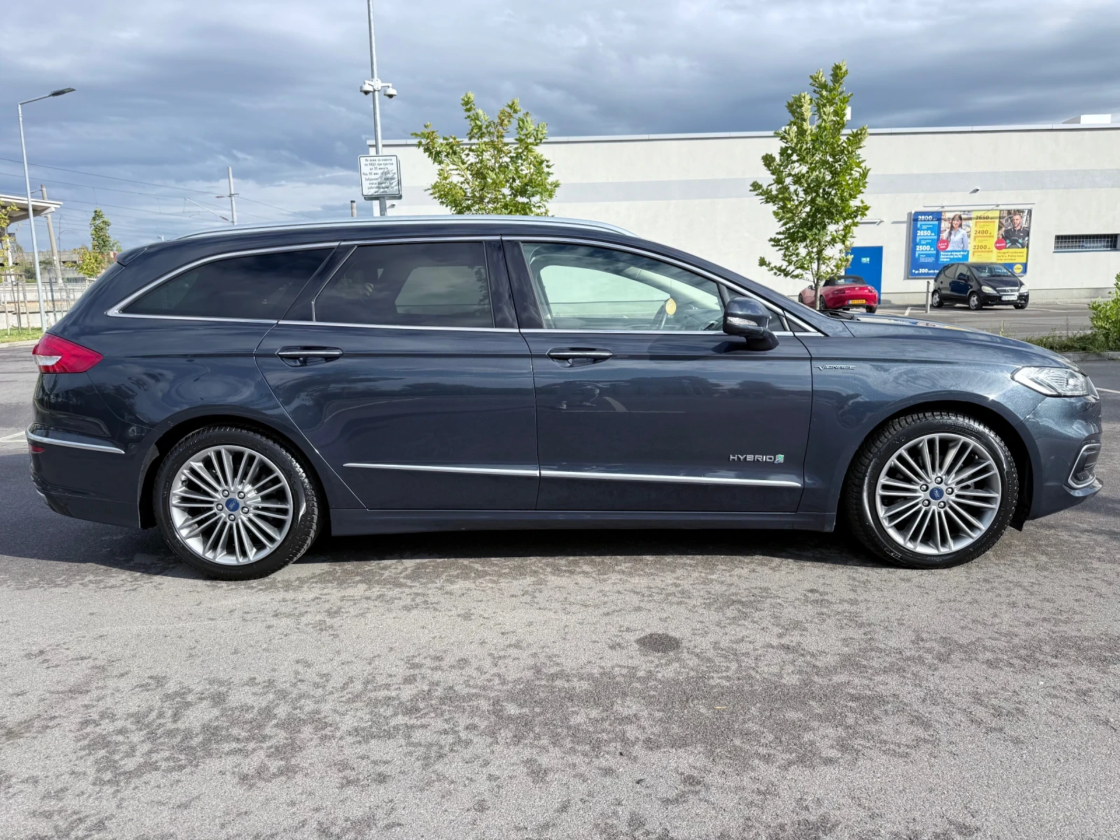 Ford Mondeo * HYBRID* 40000KM* VIGNALE* ВСИЧКИ ЕКСТРИ* КАСКО*  - изображение 4 | Auto.bg Ford Mondeo * HYBRID* 40000KM* VIGNALE* ВСИЧКИ ЕКСТРИ* КАСКО*  - изображение 4