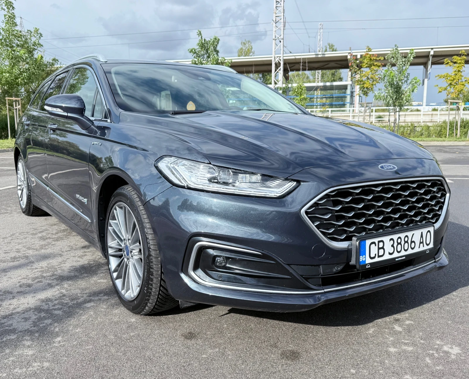 Ford Mondeo * HYBRID* 40000KM* VIGNALE* ВСИЧКИ ЕКСТРИ* КАСКО*  - изображение 3 | Auto.bg Ford Mondeo * HYBRID* 40000KM* VIGNALE* ВСИЧКИ ЕКСТРИ* КАСКО*  - изображение 3