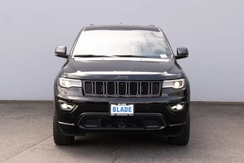 Jeep Grand cherokee Limited - 8500 € / 16624.56 лв. - 89065232 1 | Car24.bg Jeep Grand cherokee Limited - 8500 € / 16624.56 лв. - 89065232 1