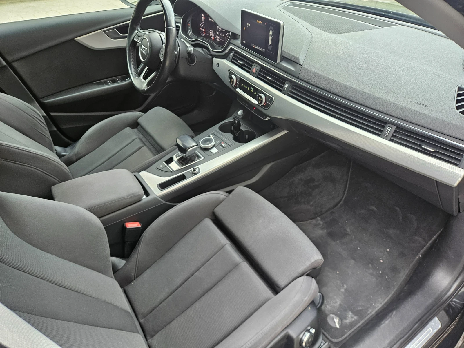 Audi A4 2.0TDI S-LINE DIGITAL COCKPIT - изображение 9 | Auto.bg Audi A4 2.0TDI S-LINE DIGITAL COCKPIT - изображение 9