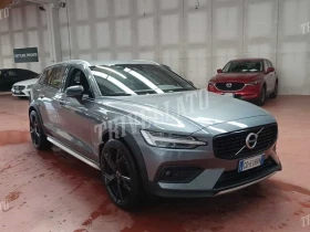Volvo V60 Cross Country 2.0 B4 Mild Hybrid AWD Business pro line - Car24.bg Volvo V60 Cross Country 2.0 B4 Mild Hybrid AWD Business pro line