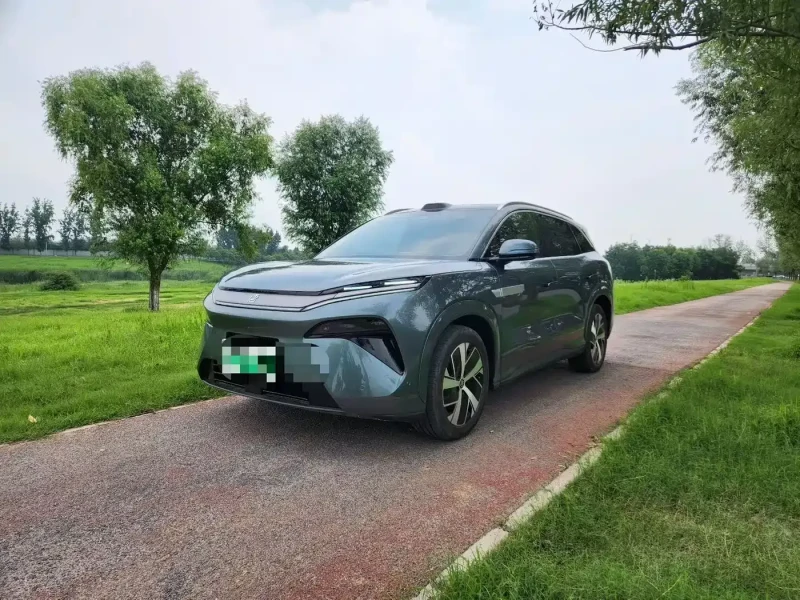BYD Tang DM 215KM LiDAR Flagship | 7 места - 34900 € - 25574515 1 | Car24.bg BYD Tang DM 215KM LiDAR Flagship | 7 места - 34900 € - 25574515 1