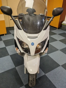 Piaggio XEvo undefined | Auto.bg — изображение 3 Piaggio XEvo undefined | Auto.bg — изображение 3