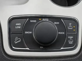 Jeep Grand cherokee OVERLAND* 3.6* FULL* АВТОКРЕДИТ* КРАЙНА ЦЕНА ДО БГ | Auto.bg — изображение 15 Jeep Grand cherokee OVERLAND* 3.6* FULL* АВТОКРЕДИТ* КРАЙНА ЦЕНА ДО БГ | Auto.bg — изображение 15