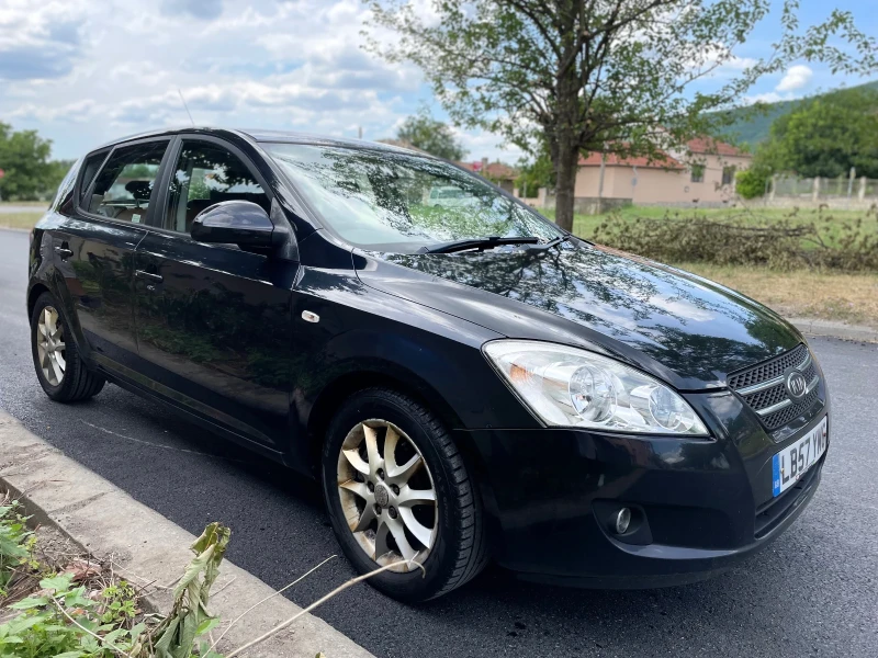 Kia Ceed 1.6 CRDI 2007 - 800 € / 1564.66 лв. - 45395051 1 | Car24.bg Kia Ceed 1.6 CRDI 2007 - 800 € / 1564.66 лв. - 45395051 1