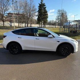 Tesla Model Y 4x4 LR/Dual Motor + Теглич + Каско + аксесоари - 29500 € / 57696.99 лв. - 64503970 13 | Car24.bg Tesla Model Y 4x4 LR/Dual Motor + Теглич + Каско + аксесоари - 29500 € / 57696.99 лв. - 64503970 13