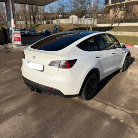 Tesla Model Y 4x4 LR/Dual Motor + Теглич + Каско + аксесоари - 29500 € / 57696.99 лв. - 64503970 5 | Car24.bg Tesla Model Y 4x4 LR/Dual Motor + Теглич + Каско + аксесоари - 29500 € / 57696.99 лв. - 64503970 5