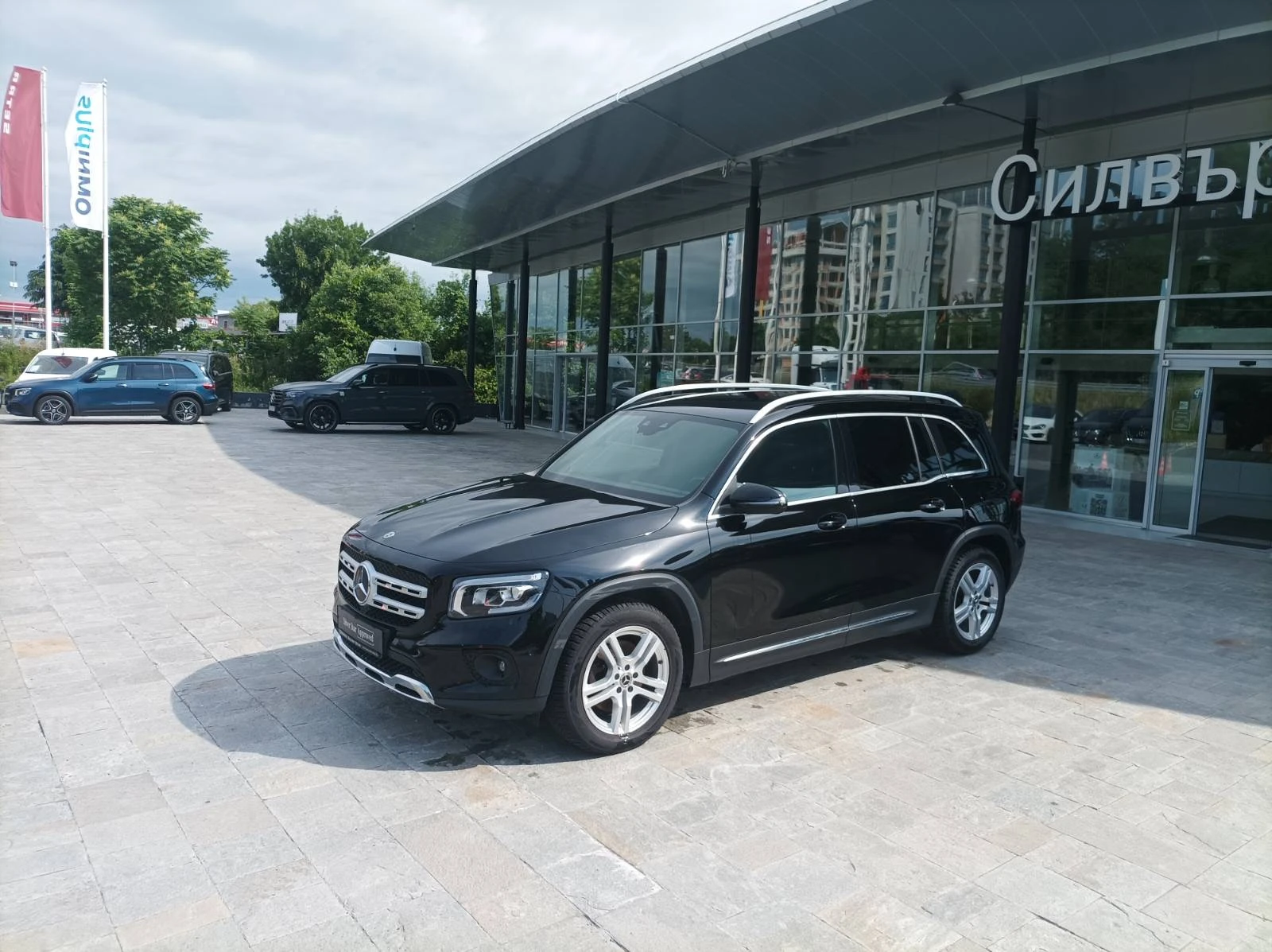 Mercedes-Benz GLB 200 d 4MATIC | Auto.bg — изображение 1 Mercedes-Benz GLB 200 d 4MATIC | Auto.bg — изображение 1