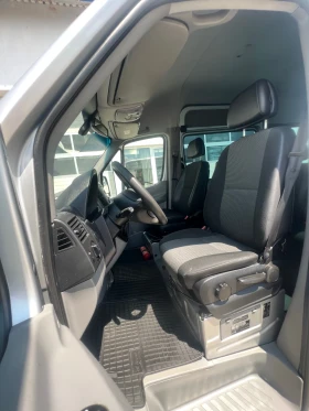 Mercedes-Benz Sprinter Пътнически 8+ 1места / Евро 6 / Климатроник | Auto.bg — изображение 13 Mercedes-Benz Sprinter Пътнически 8+ 1места / Евро 6 / Климатроник | Auto.bg — изображение 13