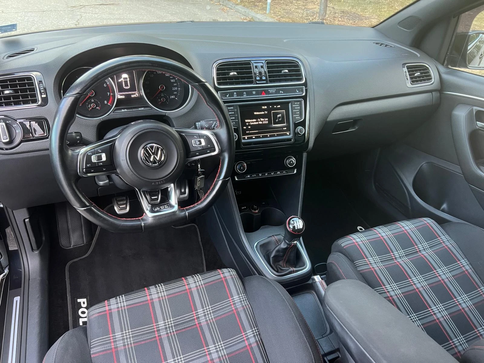 VW Polo GTI 99хил.км. първи собственик - изображение 9 | Auto.bg VW Polo GTI 99хил.км. първи собственик - изображение 9