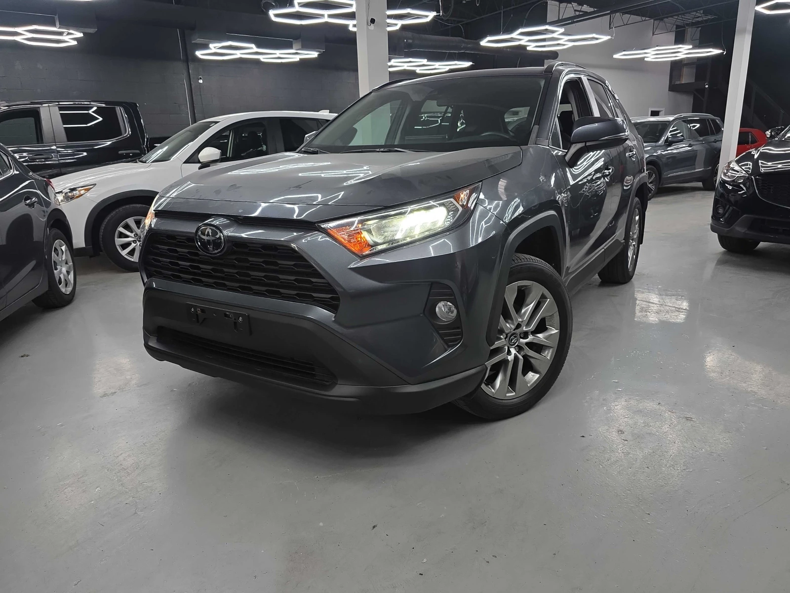 Toyota Rav4 XLE * AWD * АВТОКРЕДИТ БЕЗ ПЪРВОНАЧАЛНА ВНОСКА | Auto.bg — изображение 1 Toyota Rav4 XLE * AWD * АВТОКРЕДИТ БЕЗ ПЪРВОНАЧАЛНА ВНОСКА | Auto.bg — изображение 1