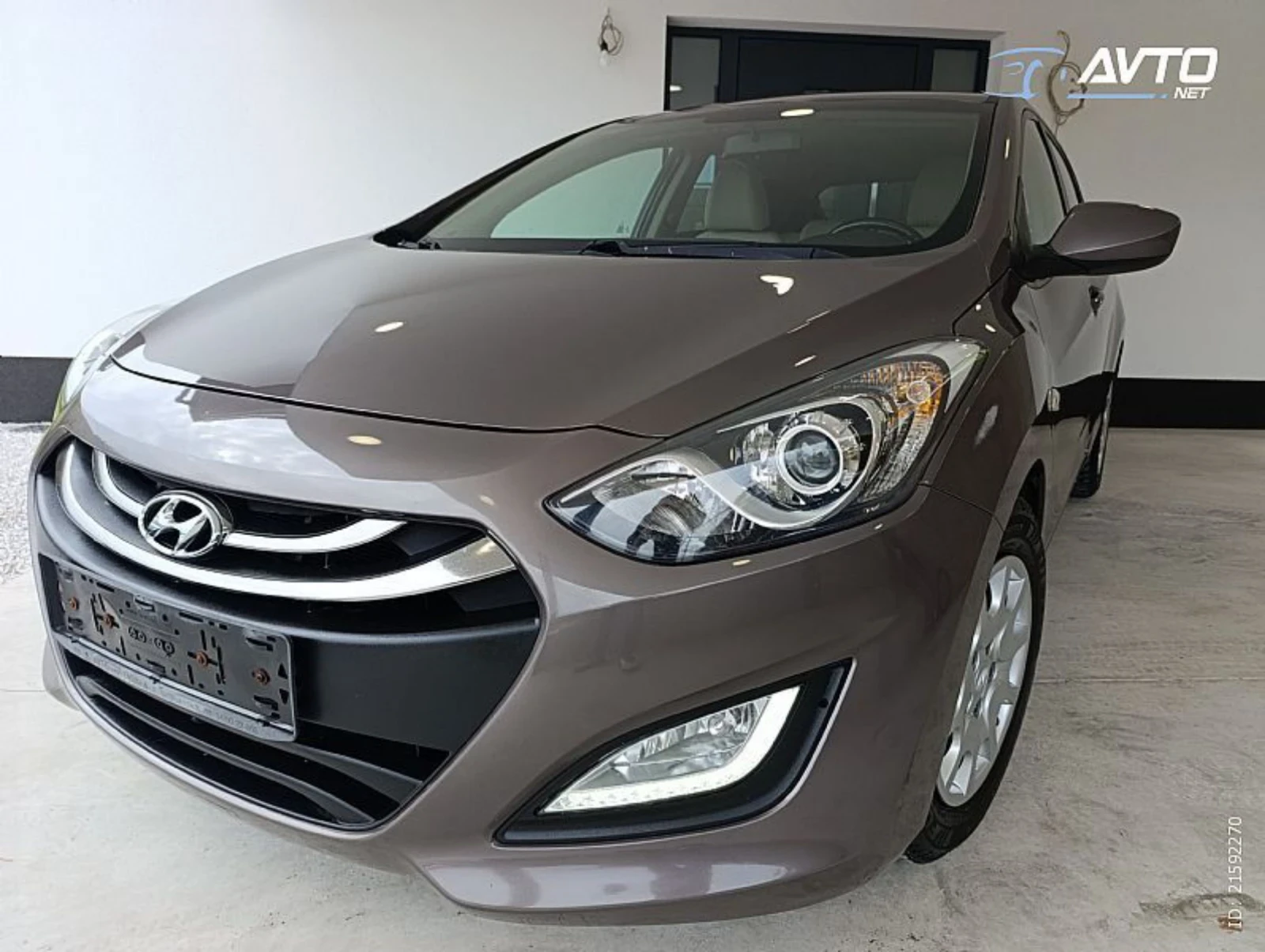Hyundai I30 1.6 фейсл. 120к.с.топ - изображение 3 | Auto.bg Hyundai I30 1.6 фейсл. 120к.с.топ - изображение 3