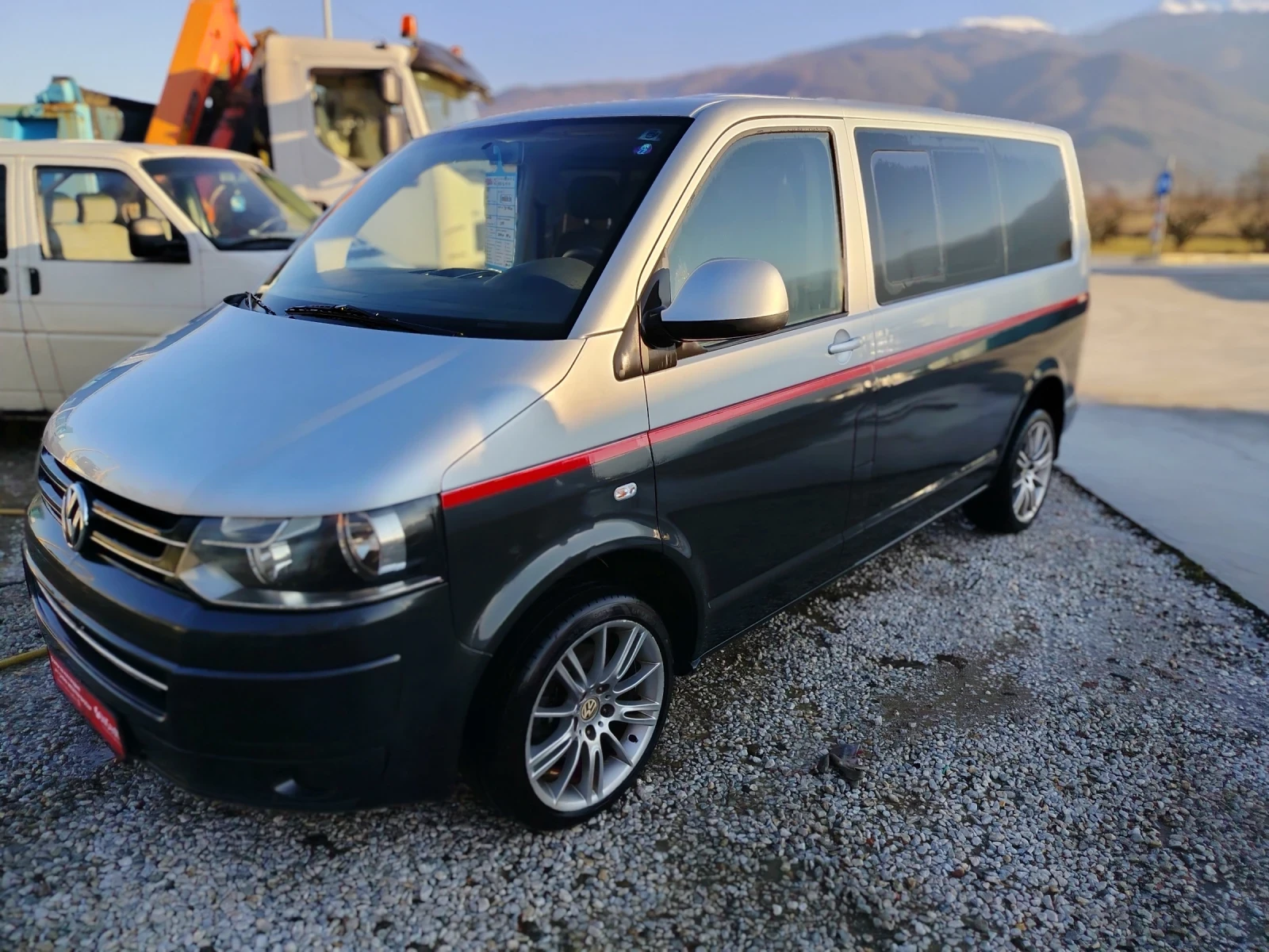 VW Caravelle 2.0TDI* DSG* 8+ 1* ТОП | Auto.bg — изображение 1 VW Caravelle 2.0TDI* DSG* 8+ 1* ТОП | Auto.bg — изображение 1
