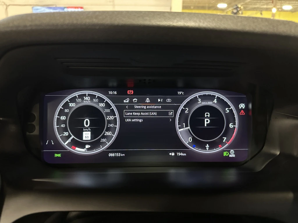 Land Rover Discovery Sport SE R-Dynamic* Face Lifted* Meridian Sound* Pano*  - изображение 9 | Auto.bg Land Rover Discovery Sport SE R-Dynamic* Face Lifted* Meridian Sound* Pano*  - изображение 9