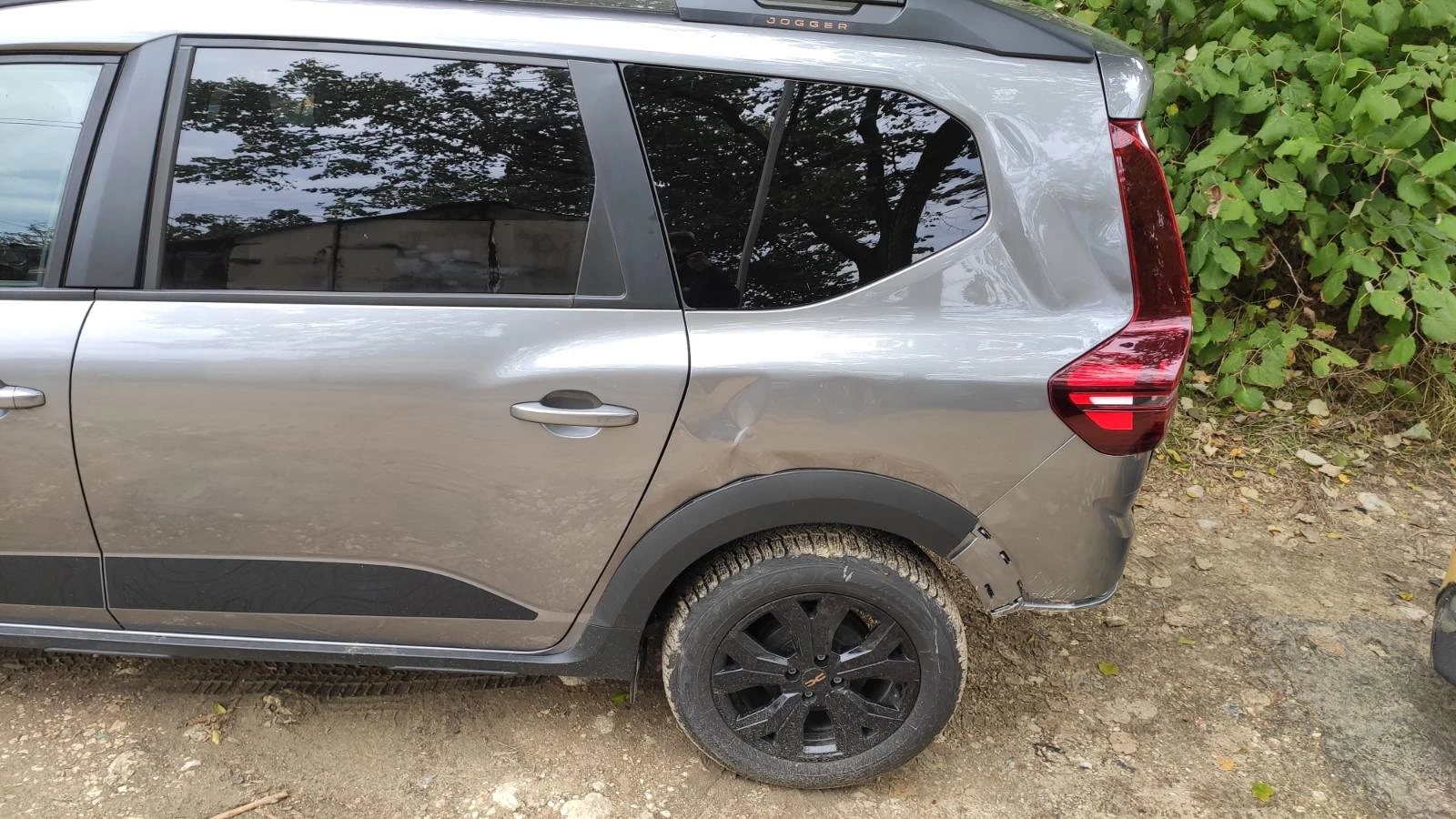 Dacia Jogger 1.0 i ГАЗ+ БЕНЗИН - изображение 9 | Auto.bg Dacia Jogger 1.0 i ГАЗ+ БЕНЗИН - изображение 9