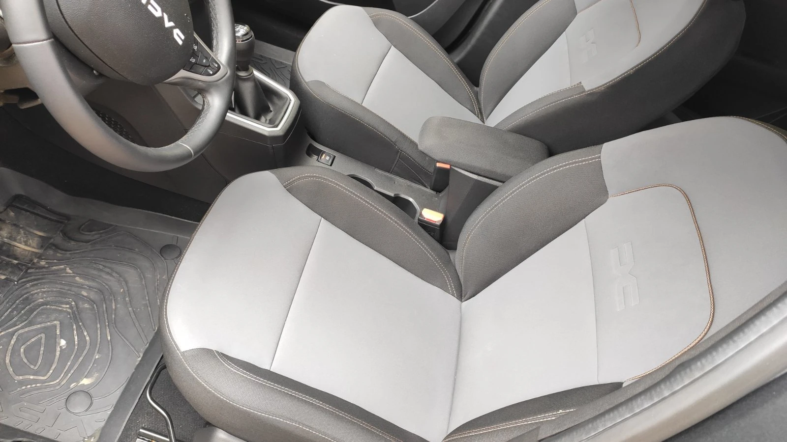 Dacia Jogger 1.0 i ГАЗ+ БЕНЗИН - изображение 5 | Auto.bg Dacia Jogger 1.0 i ГАЗ+ БЕНЗИН - изображение 5