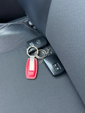 Toyota Yaris ПАНОРАМА* КОЖА* КАМЕРА* LED* NAVI* 1.5 Hybrid 101h | Auto.bg — изображение 8 Toyota Yaris ПАНОРАМА* КОЖА* КАМЕРА* LED* NAVI* 1.5 Hybrid 101h | Auto.bg — изображение 8