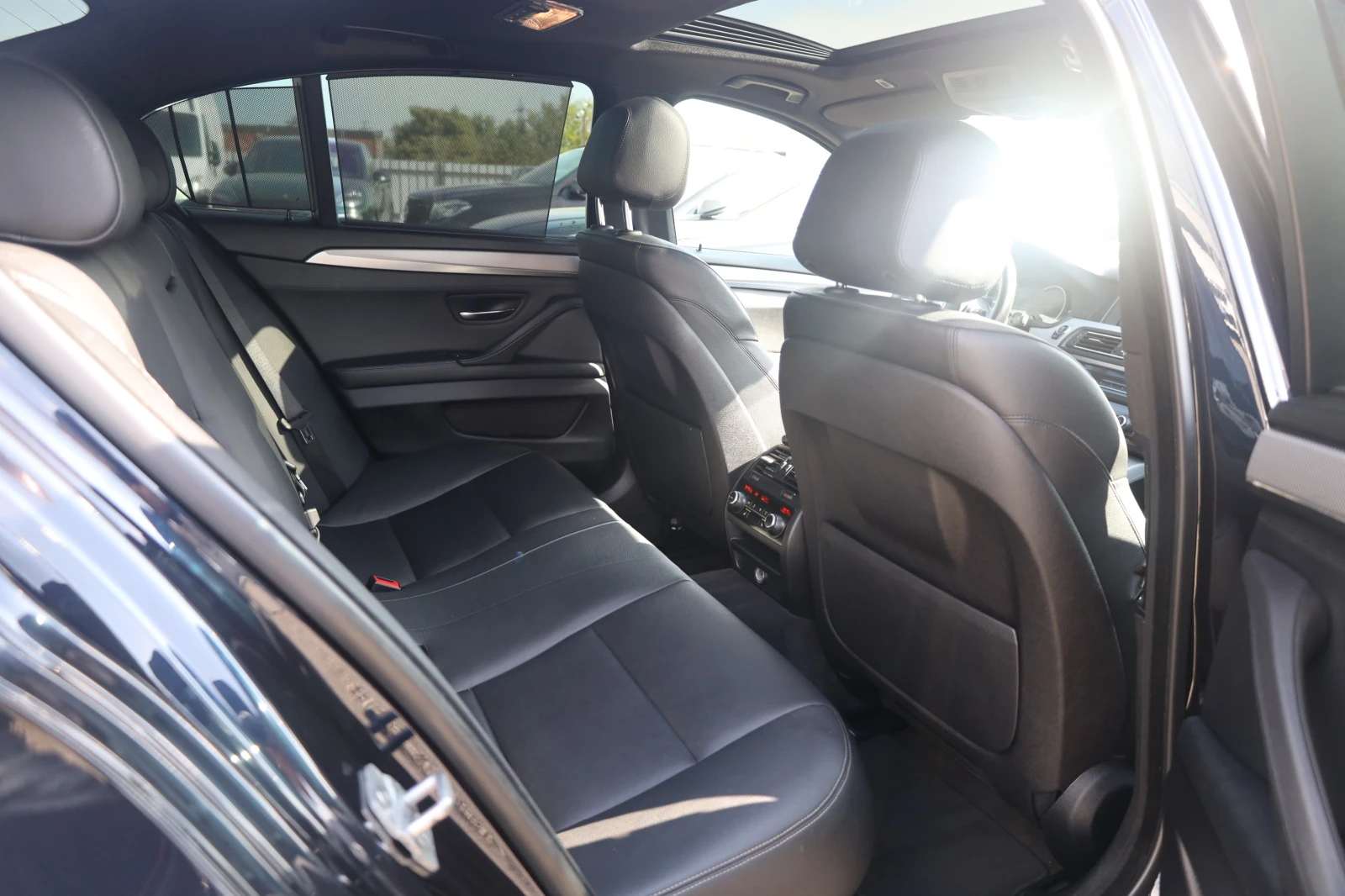 BMW 535 d xDrive M KeyGO SoftClose Digital HuD 4xSzH #iCar - изображение 9 | Auto.bg BMW 535 d xDrive M KeyGO SoftClose Digital HuD 4xSzH #iCar - изображение 9