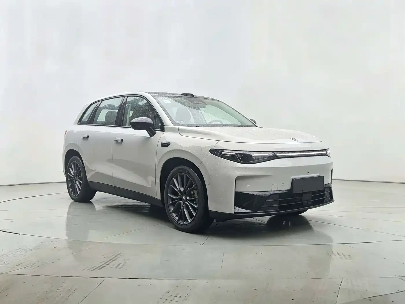 Leapmotor C10 2026 605 LiDAR Edition | Auto.bg — изображение 1 Leapmotor C10 2026 605 LiDAR Edition | Auto.bg — изображение 1