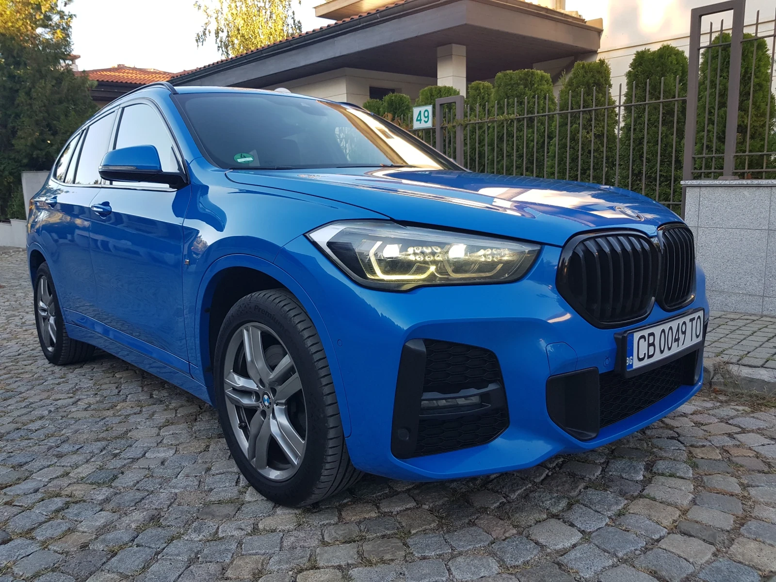 BMW X1 M Sport xDrive PANORAMA Реални километри - изображение 9 | Auto.bg BMW X1 M Sport xDrive PANORAMA Реални километри - изображение 9
