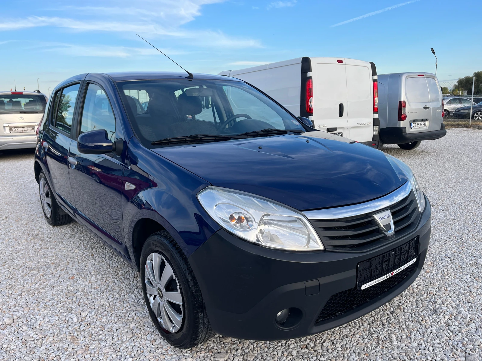 Dacia Sandero 1.4i-75kc-GAZ, ЛИЗИНГ | Auto.bg — изображение 1 Dacia Sandero 1.4i-75kc-GAZ, ЛИЗИНГ | Auto.bg — изображение 1