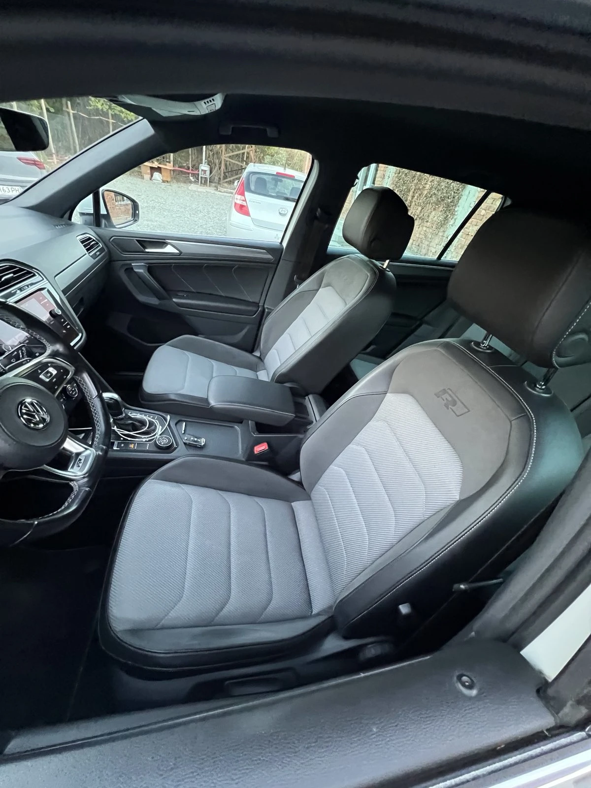 VW Tiguan R-line 4x4 DSG Keyless N1 - изображение 9 | Auto.bg VW Tiguan R-line 4x4 DSG Keyless N1 - изображение 9