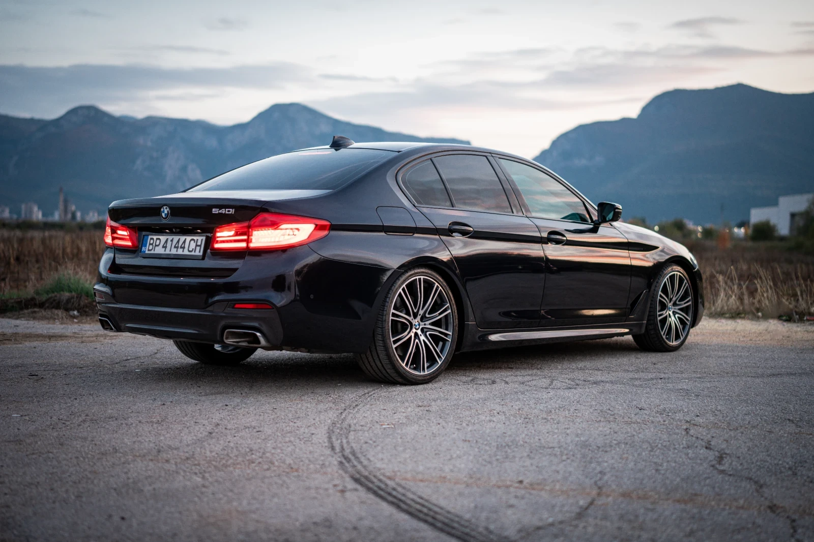 BMW 540 BMW G540i M-Performance  - изображение 4 | Auto.bg BMW 540 BMW G540i M-Performance  - изображение 4