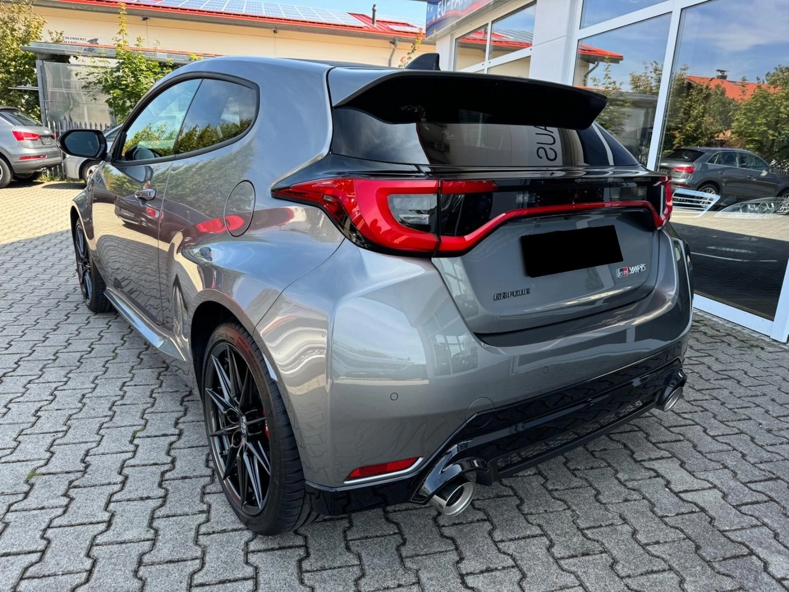 Toyota Yaris GR-FOUR FACELIFT LED CAMERA CARBON KEYLESS - изображение 4 | Auto.bg Toyota Yaris GR-FOUR FACELIFT LED CAMERA CARBON KEYLESS - изображение 4