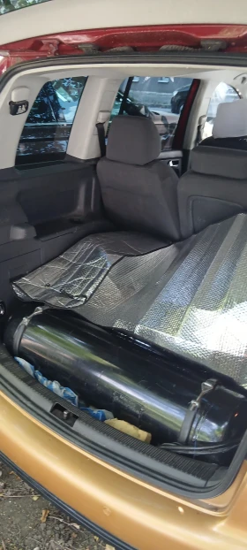 VW Touran 2.0 Метан/Газ | Auto.bg — изображение 6 VW Touran 2.0 Метан/Газ | Auto.bg — изображение 6